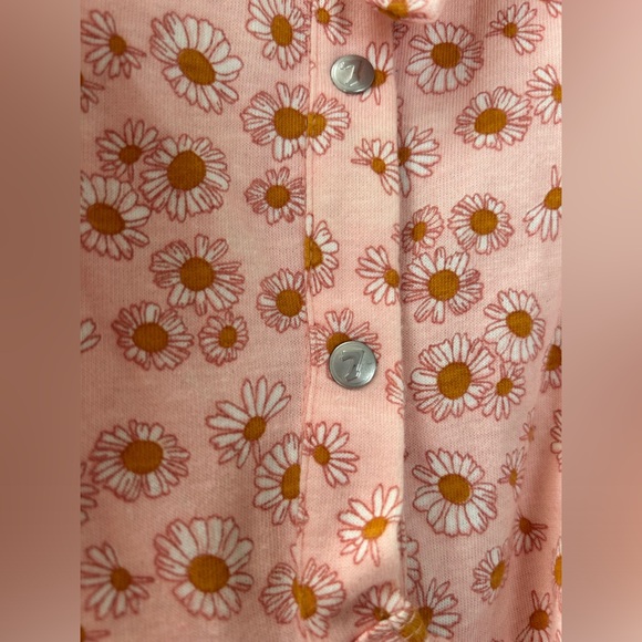 ❤️Host Pick💞 7 For All Mankind 6-9 months baby girl cotton footies set - Picture 4 of 7